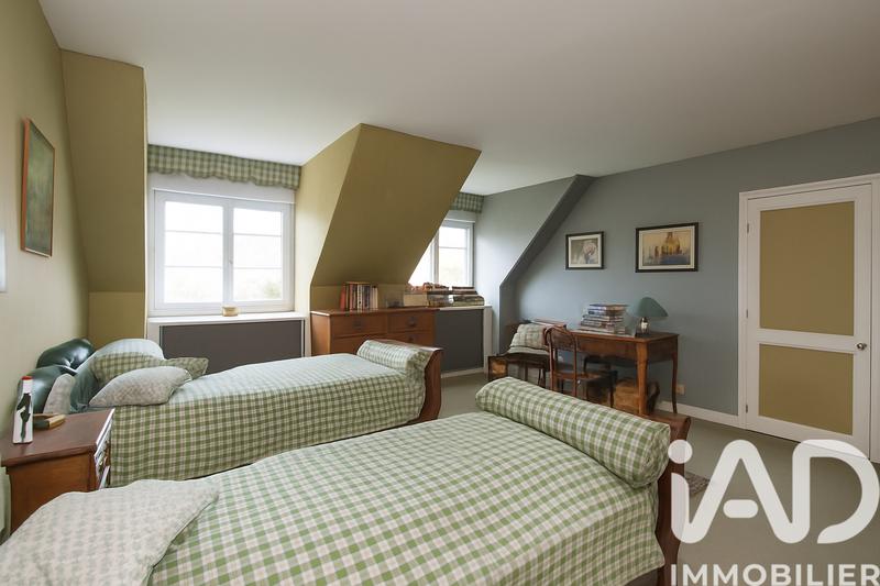 Maison - 468 m² - 12 pièces