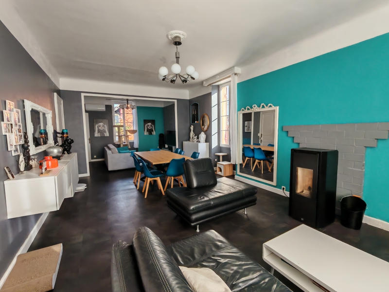 Maison - 207 m² - 6 pièces