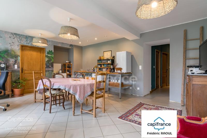 Maison - 424 m² - 10 pièces