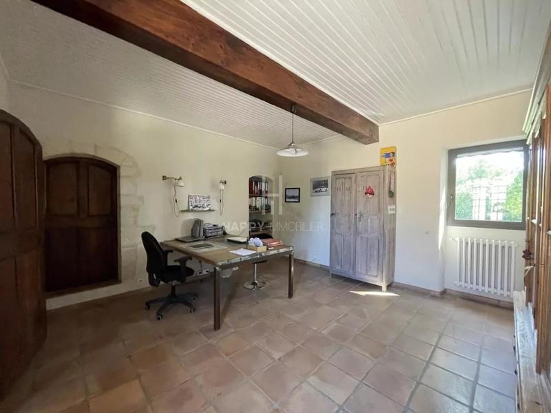 Mas - 450 m² - 5 pièces