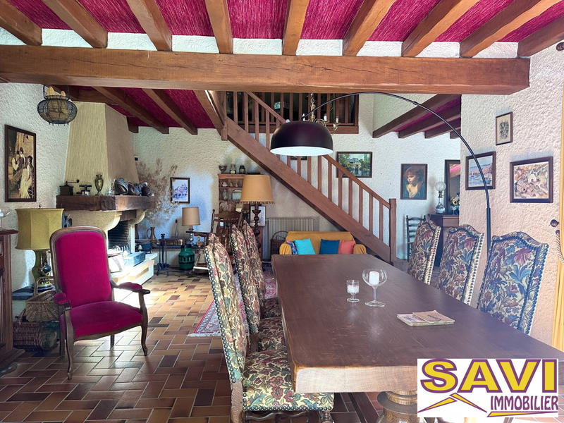 Maison traditionnelle - 153 m² - 5 pièces