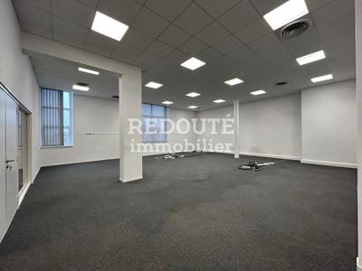 Bureau - 250 m² - 5 pièces