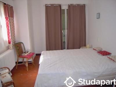 Chambre - 12 m² - 1 pièce