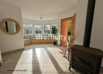 Maison - 180 m² - 8 pièces