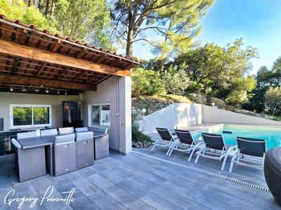 Maison - 128 m² - 5 pièces