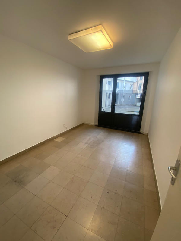 Local commercial - 114 m²