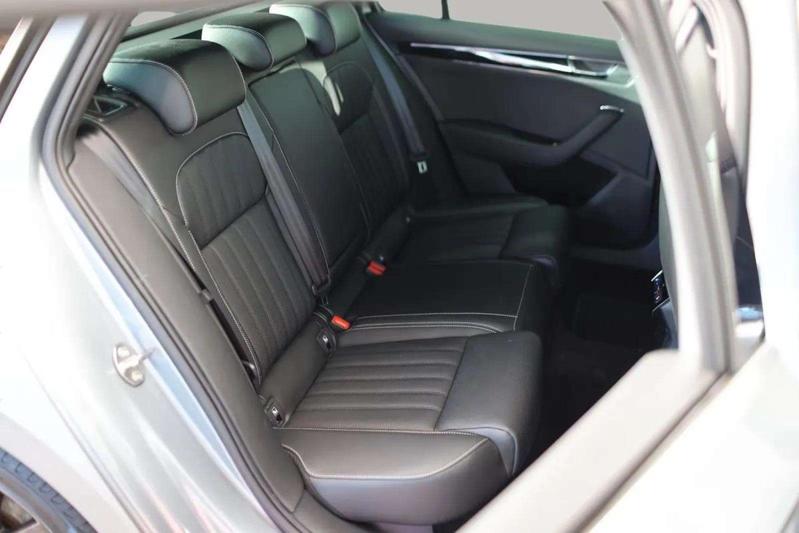 Skoda Superb 1.4 Tsi iV l&amp;K Combi