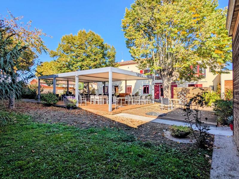 Maison - 238 m² - 8 pièces