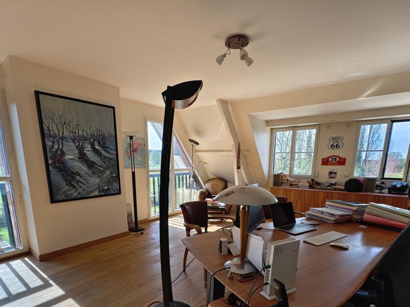 Maison - 332 m² - 9 pièces