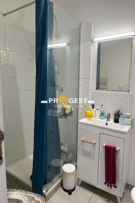 Studio - 25 m² - 1 pièce