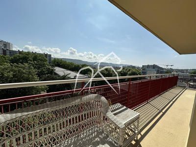 Appartement - 86 m² - 4 pièces