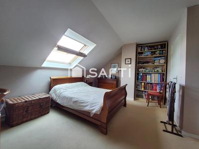 Maison - 93 m² - 5 pièces