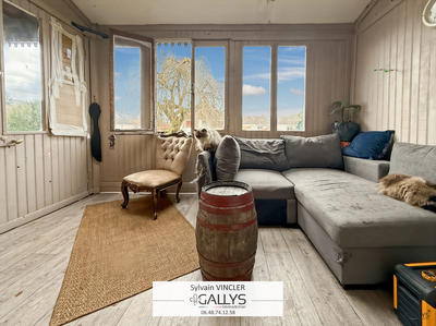 Maison - 94 m² - 5 pièces