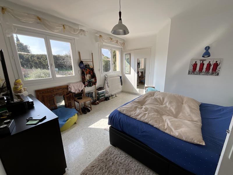 Villa - 300 m² - 11 pièces