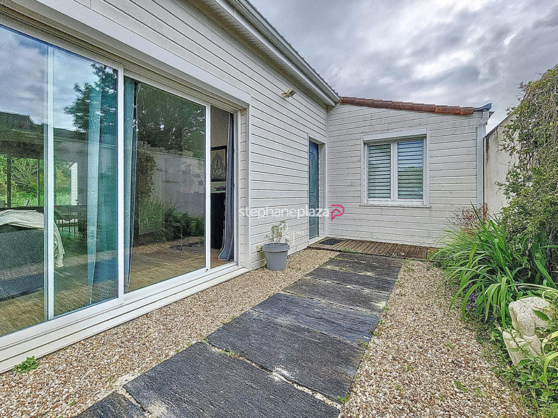 Maison - 174 m² - 6 pièces