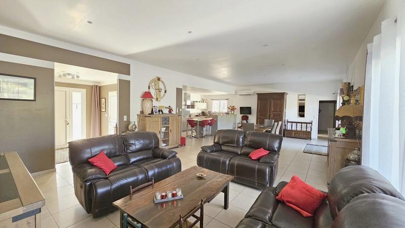 Villa - 196 m² - 6 pièces