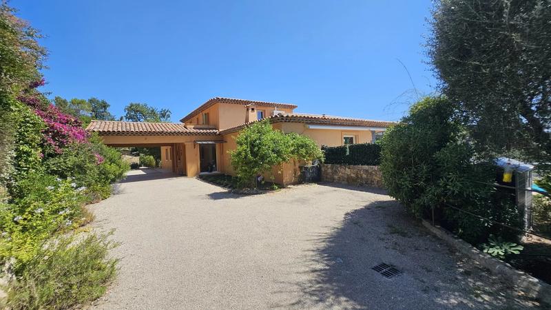 Villa - 210 m² - 7 pièces