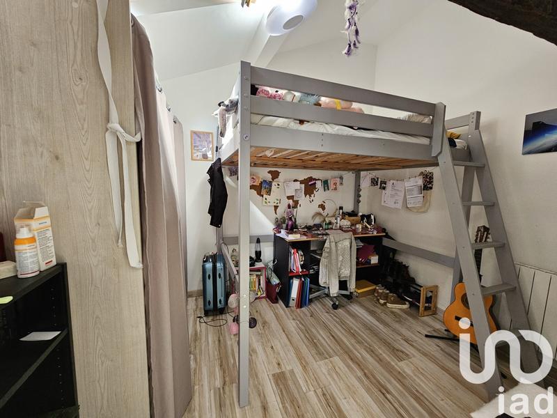 Maison - 240 m² - 11 pièces