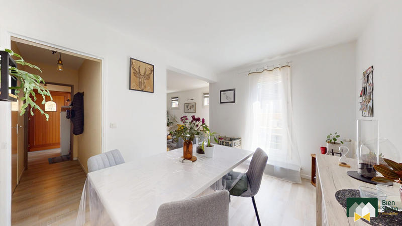 Appartement - 92 m² - 5 pièces