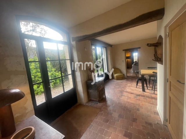 Propriété - 250 m² - 9 pièces