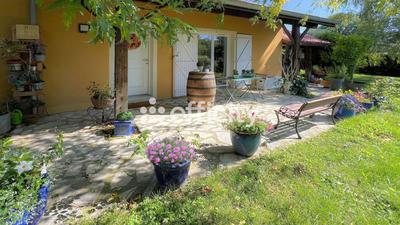 Maison - 210 m² - 8 pièces