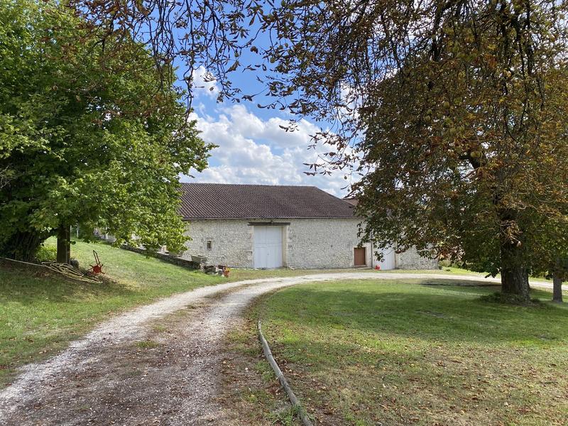 Maison - 215 m² - 8 pièces