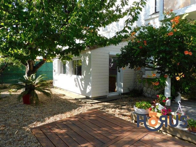 Viager - Maison - 137 m² - 6 pièces