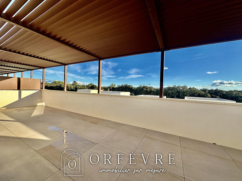 Appartement - 90 m² - 3 pièces