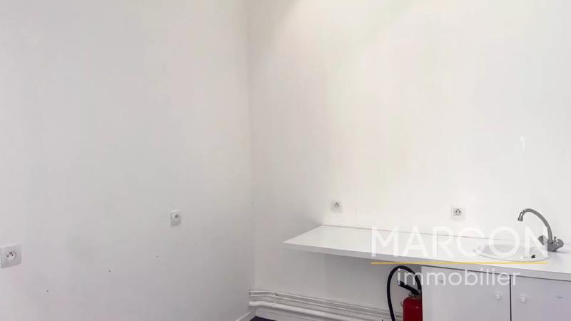 Local commercial - 124 m² - 6 pièces