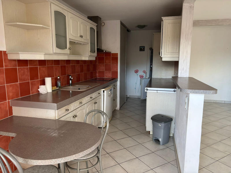 Appartement - 80 m² - 4 pièces