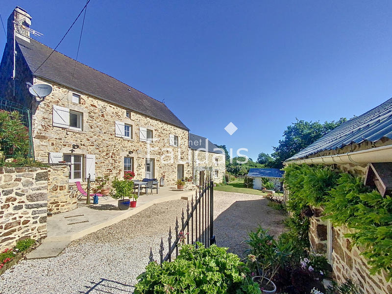 Maison - 151 m² - 6 pièces