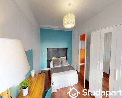 Chambre - 120 m² - 1 pièce