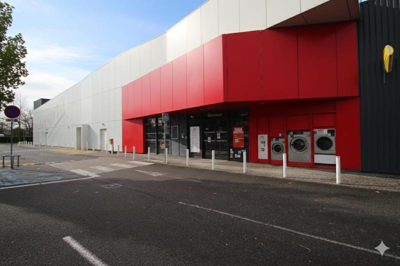 Local commercial - 1 768 m²