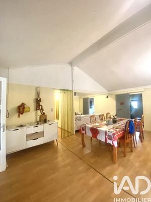 Maison - 91 m² - 5 pièces