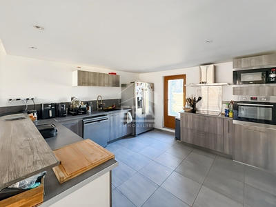 Maison - 125 m² - 4 pièces