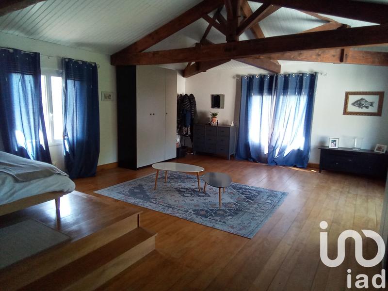 Maison - 254 m² - 7 pièces