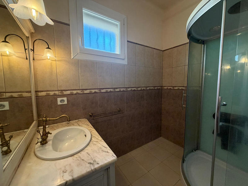 Maison - 195 m² - 7 pièces