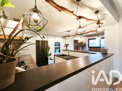 Maison - 189 m² - 9 pièces