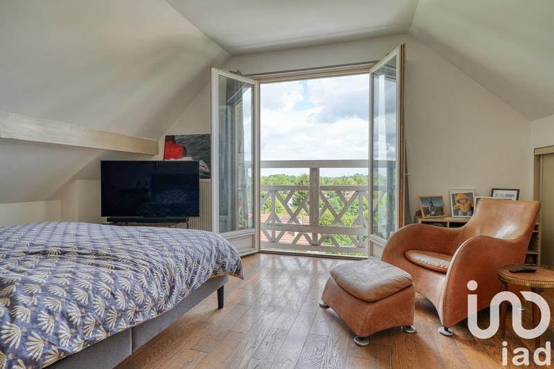 Maison - 200 m² - 8 pièces