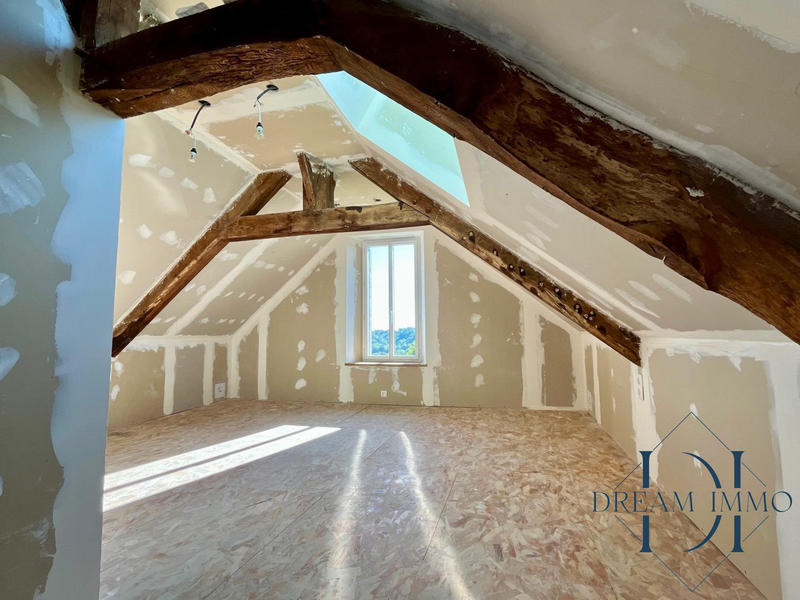 Maison - 205 m² - 5 pièces