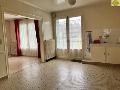 Maison - 204 m² - 10 pièces