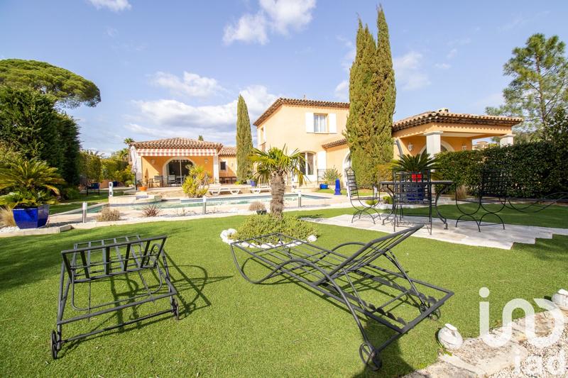 Maison - 205 m² - 6 pièces