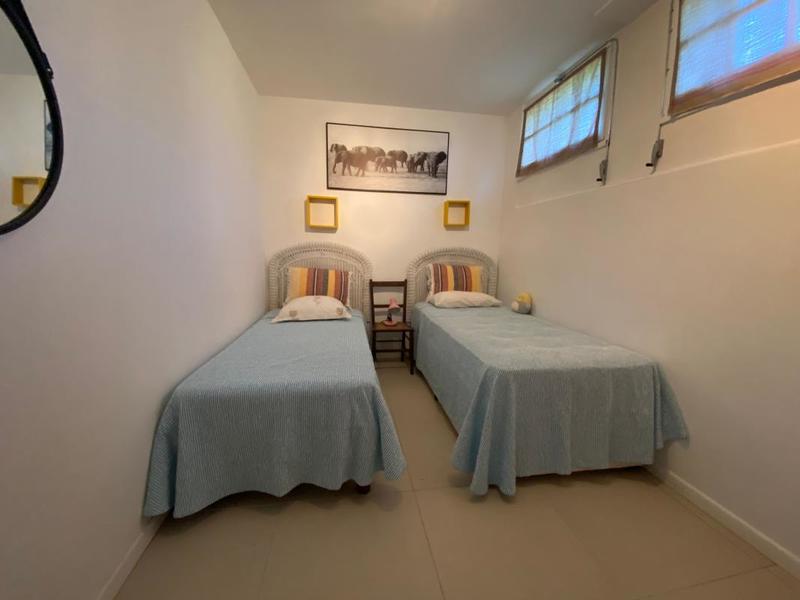 Maison - 244 m² - 7 pièces