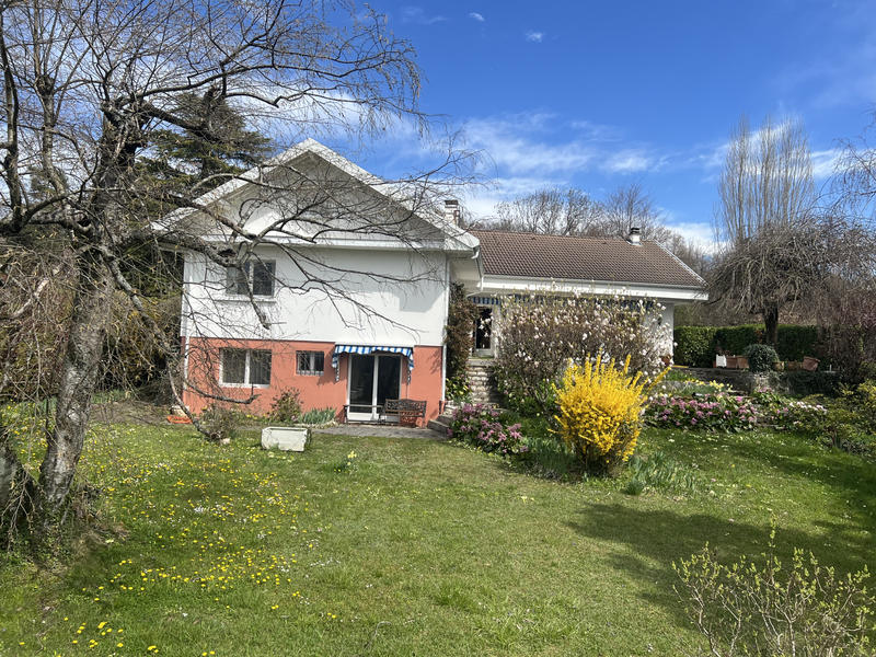 Maison - 268 m² - 6 pièces