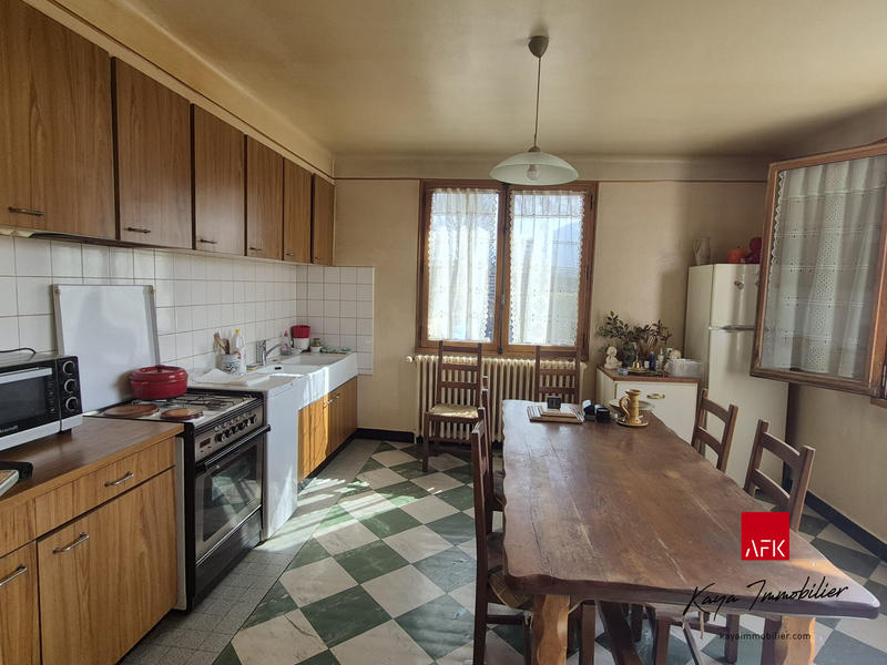 Maison - 145 m² - 8 pièces