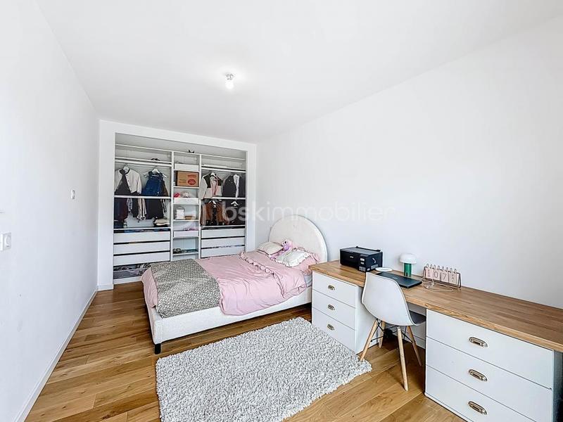 Maison - 213 m² - 6 pièces