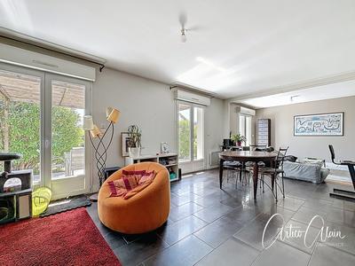 Maison - 146 m² - 6 pièces