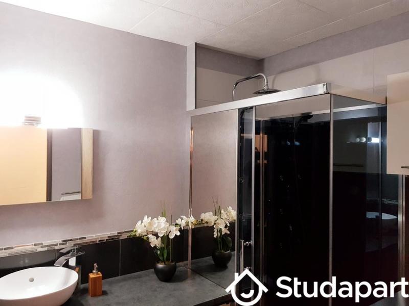 Chambre - 13 m² - 1 pièce