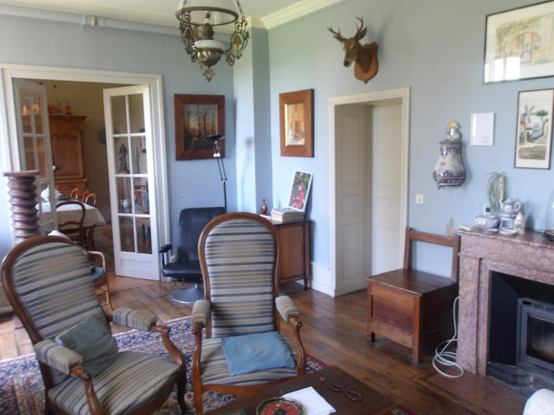 Maison - 215 m² - 9 pièces