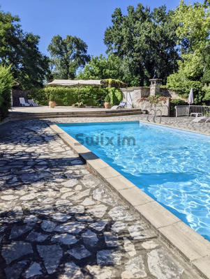 Mas - 400 m² - 13 pièces